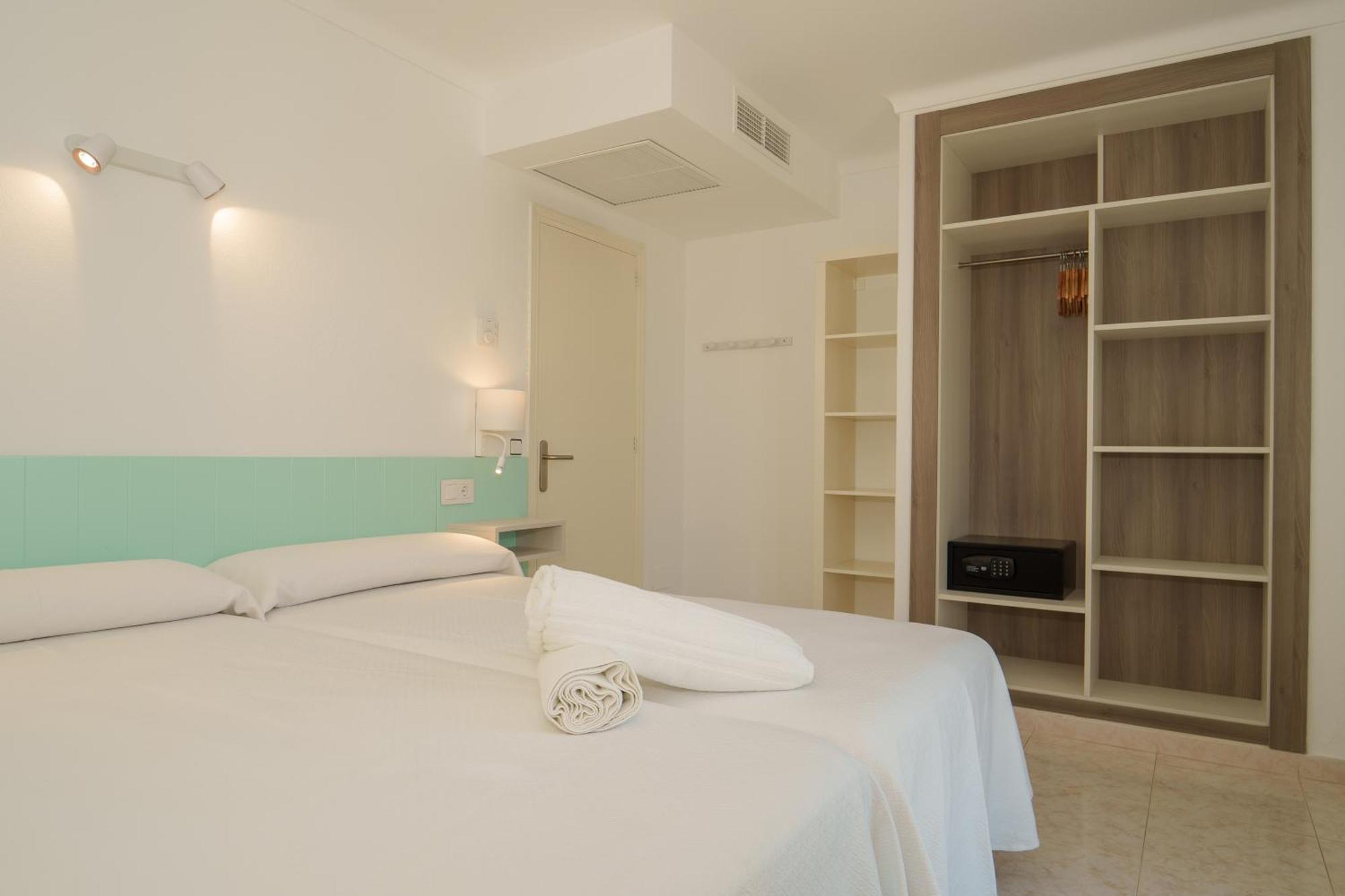 Apartaments Andreas Colonia de Sant Jordi Екстериор снимка