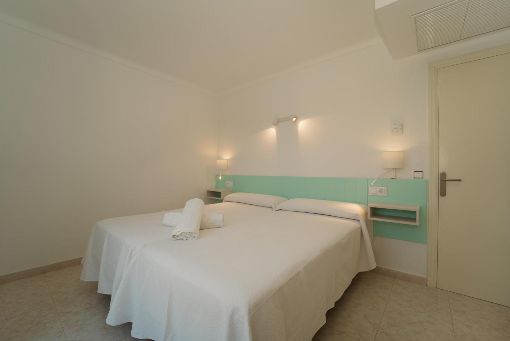 Apartaments Andreas Colonia de Sant Jordi Екстериор снимка