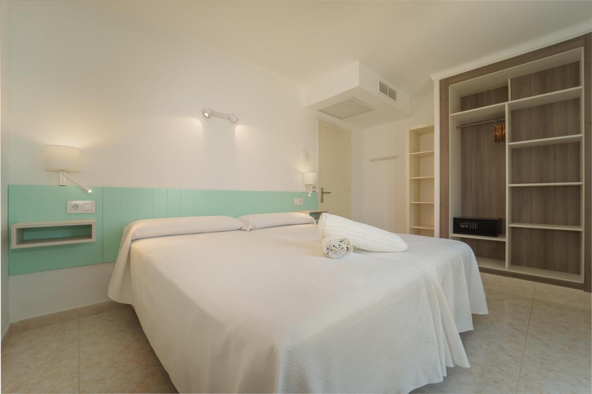 Apartaments Andreas Colonia de Sant Jordi Екстериор снимка